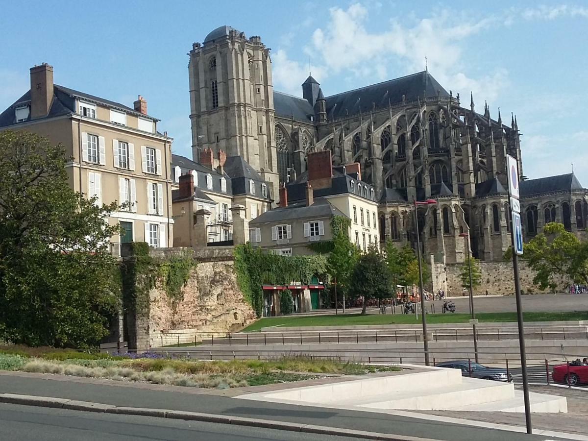 Les Tulipiers, Parking Sécurisé, Lit Queen-Size, bord de Sarthe * Le Mans