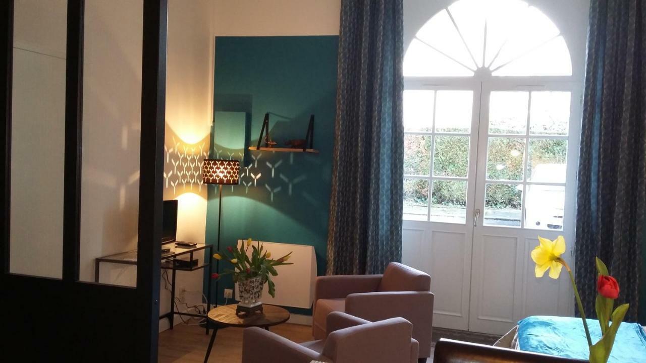 Les Tulipiers, Parking Sécurisé, Lit Queen-Size, bord de Sarthe Apartment *
